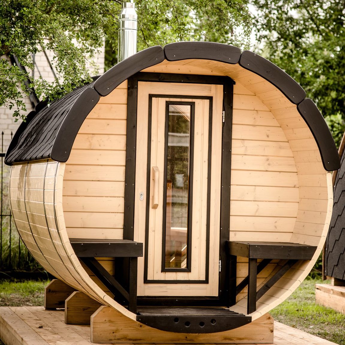 Hemlock Wood Garden Barrel Sauna - The Sauna World